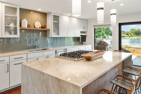 $674,500 | 1 Country Lake Drive, Carrollton, TX 75006