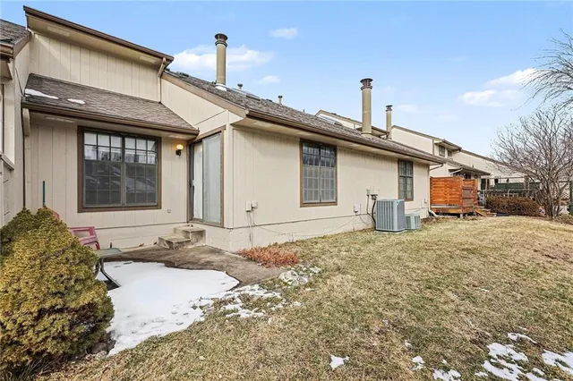 $190,000 | 12213 Holmes Lane, Kansas City, MO 64146