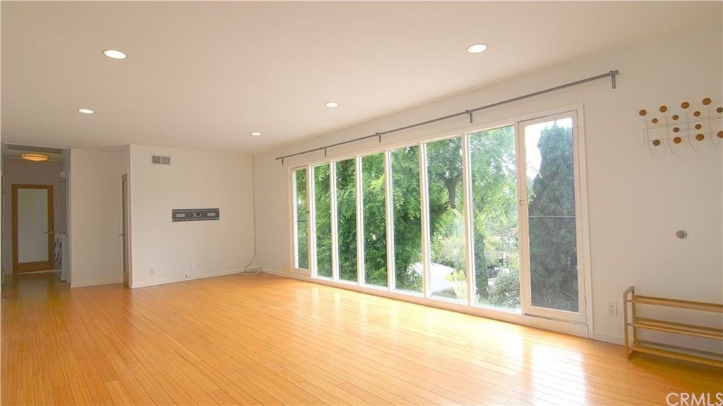 1546 Marion Drive Glendale, CA 91205 - Photo 7 of 22