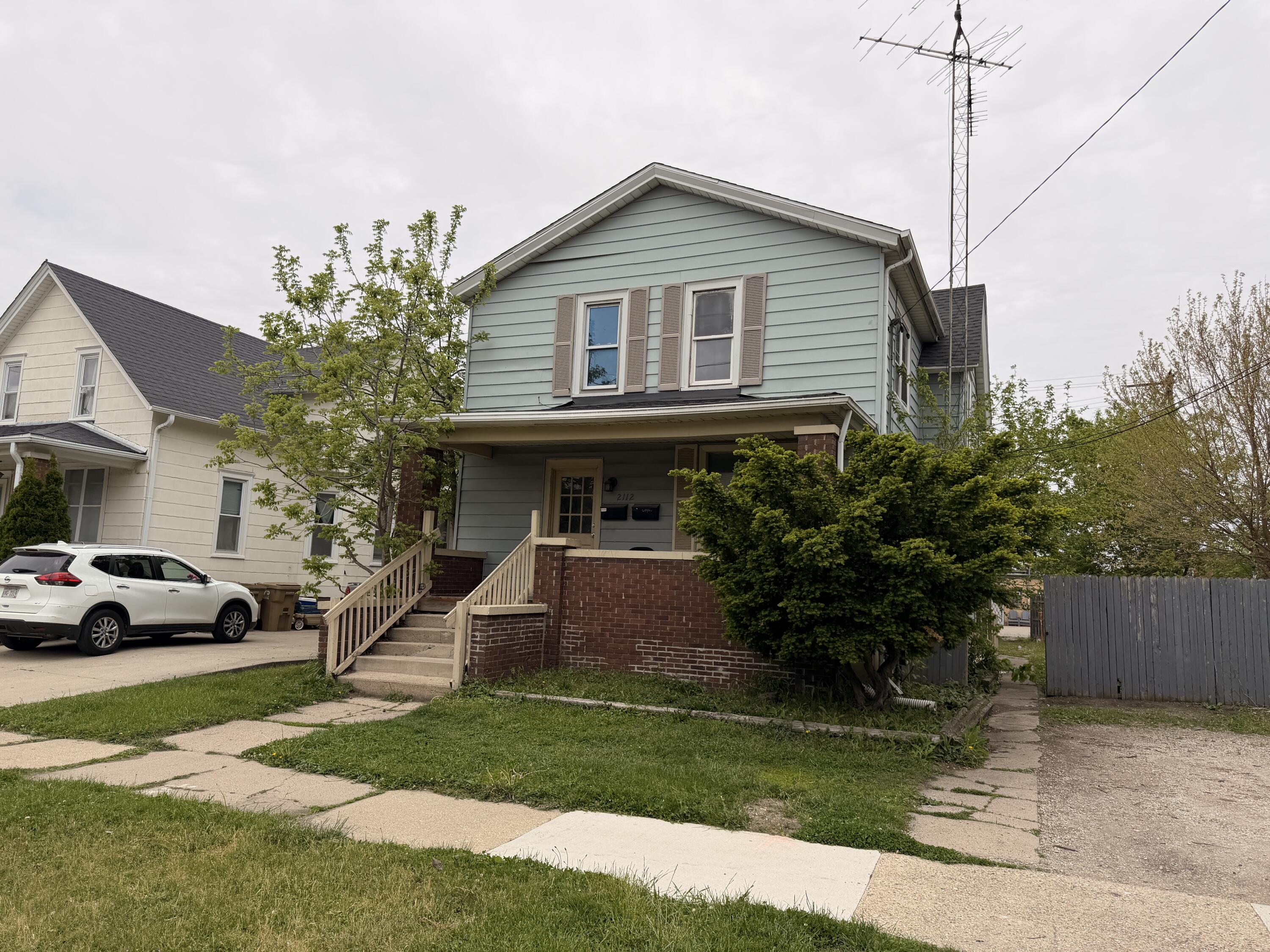 2112 53rd Street Kenosha, WI 53140 - Photo 2 of 15 2112 53rd St