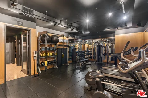 $1,480,000 | 10777 Wilshire Boulevard, Unit 201, Los Angeles, CA 90024