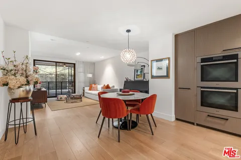 $1,480,000 | 10777 Wilshire Boulevard, Unit 201, Los Angeles, CA 90024