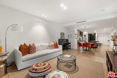 $1,480,000 | 10777 Wilshire Boulevard, Unit 201, Los Angeles, CA 90024
