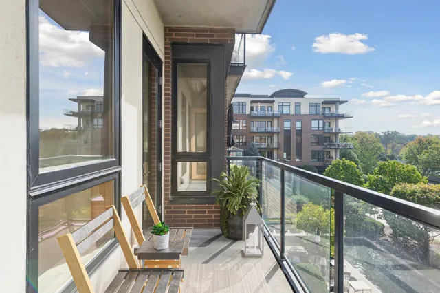 $473,000 | 4201 Sunset Drive, Unit N308, Spring Park, MN 55384