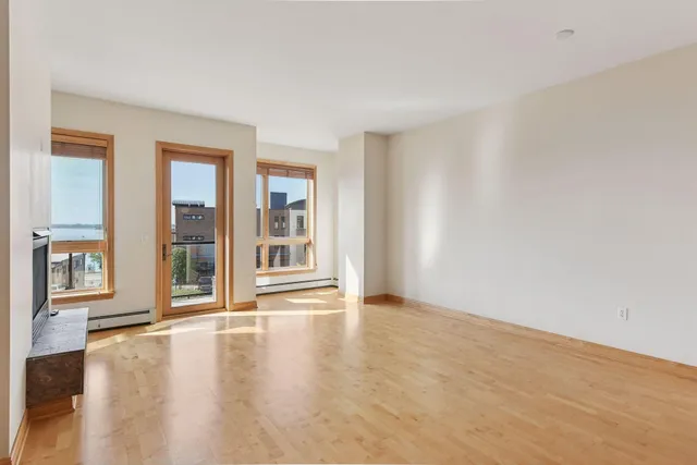 $473,000 | 4201 Sunset Drive, Unit N308, Spring Park, MN 55384