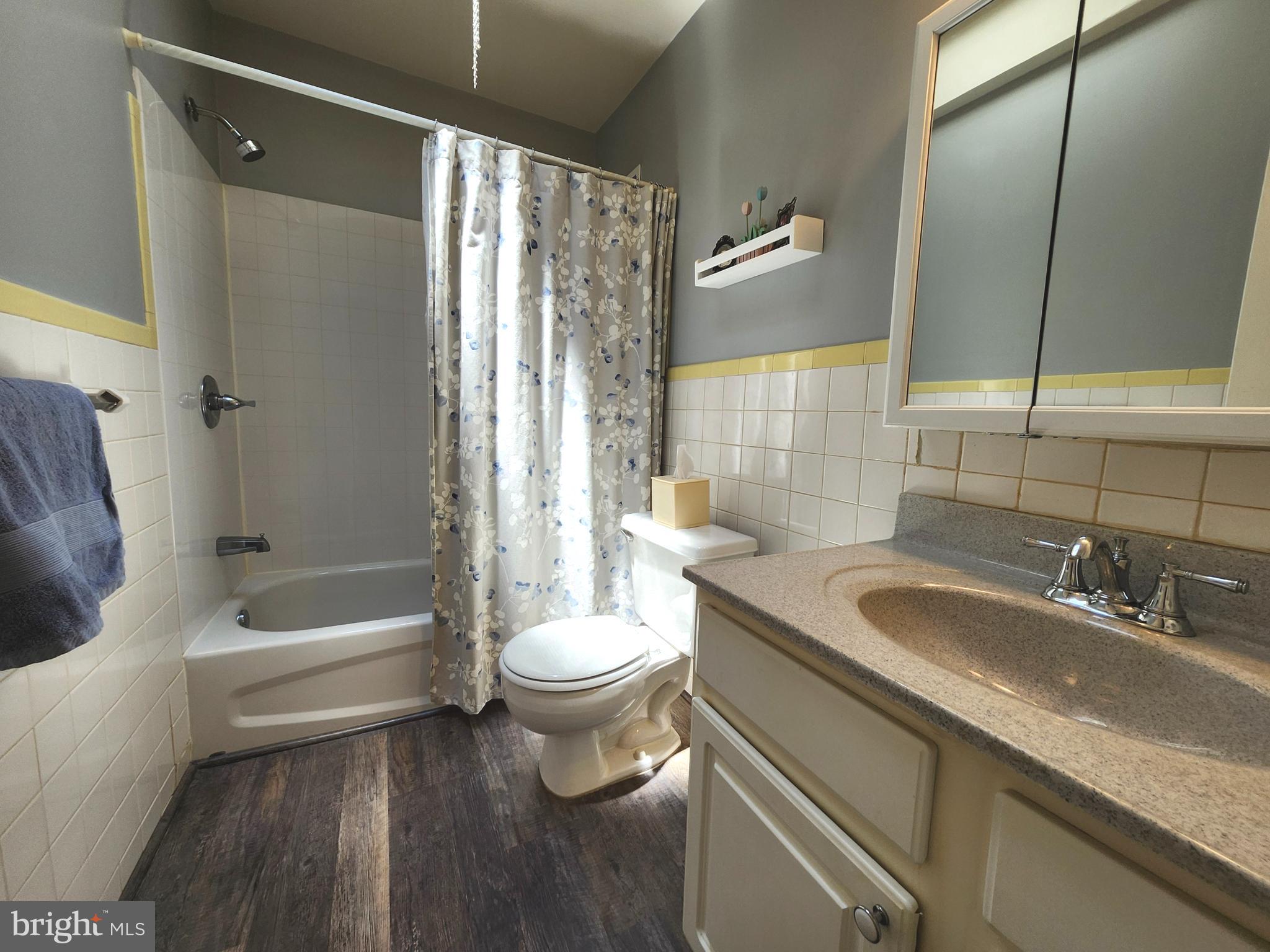 11927 Covert Road Philadelphia, PA 19154 - Photo 19 of 22 Main Bath