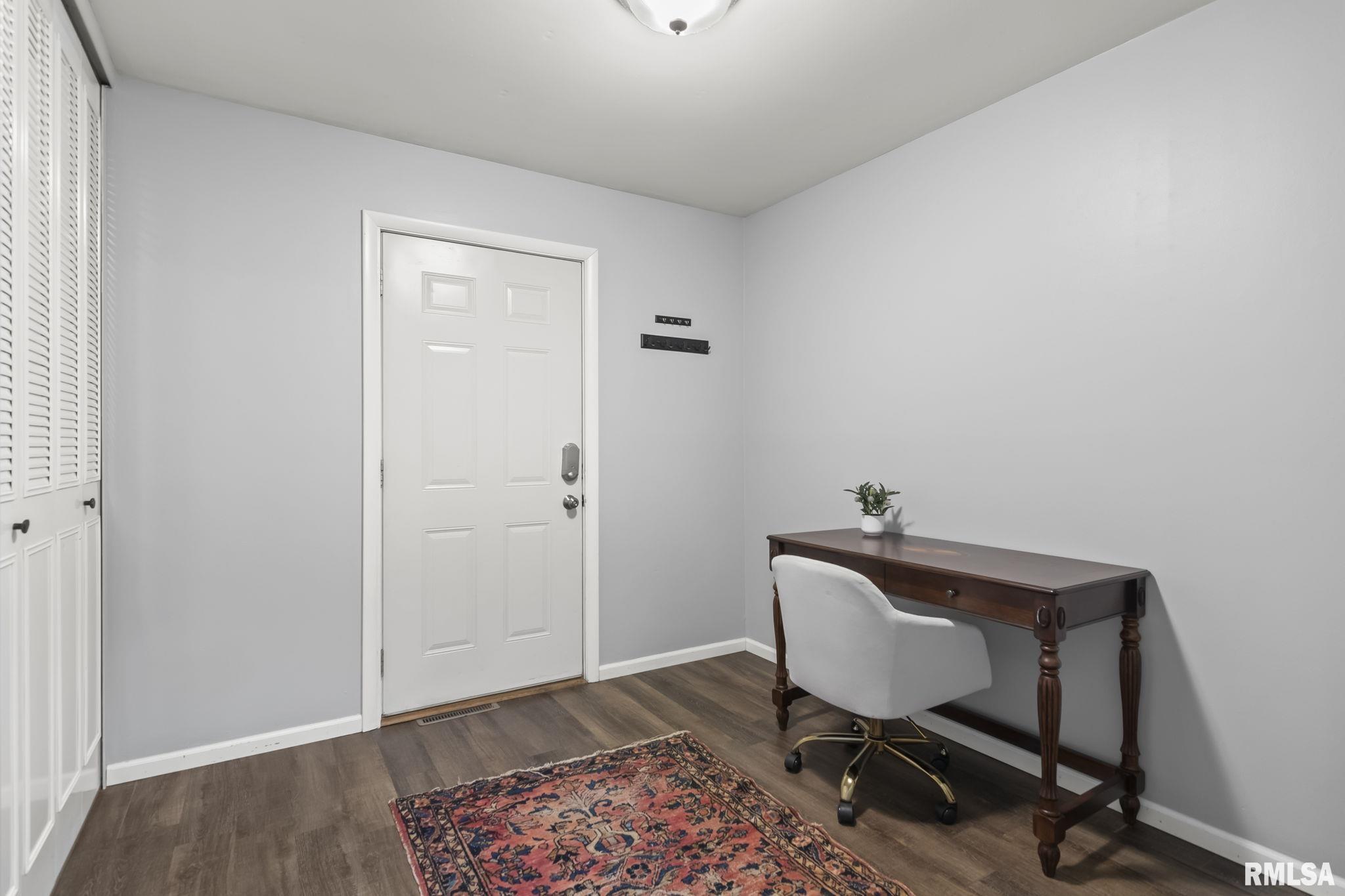 2529 Selkirk Road Springfield, IL 62702 - Photo 13 of 34