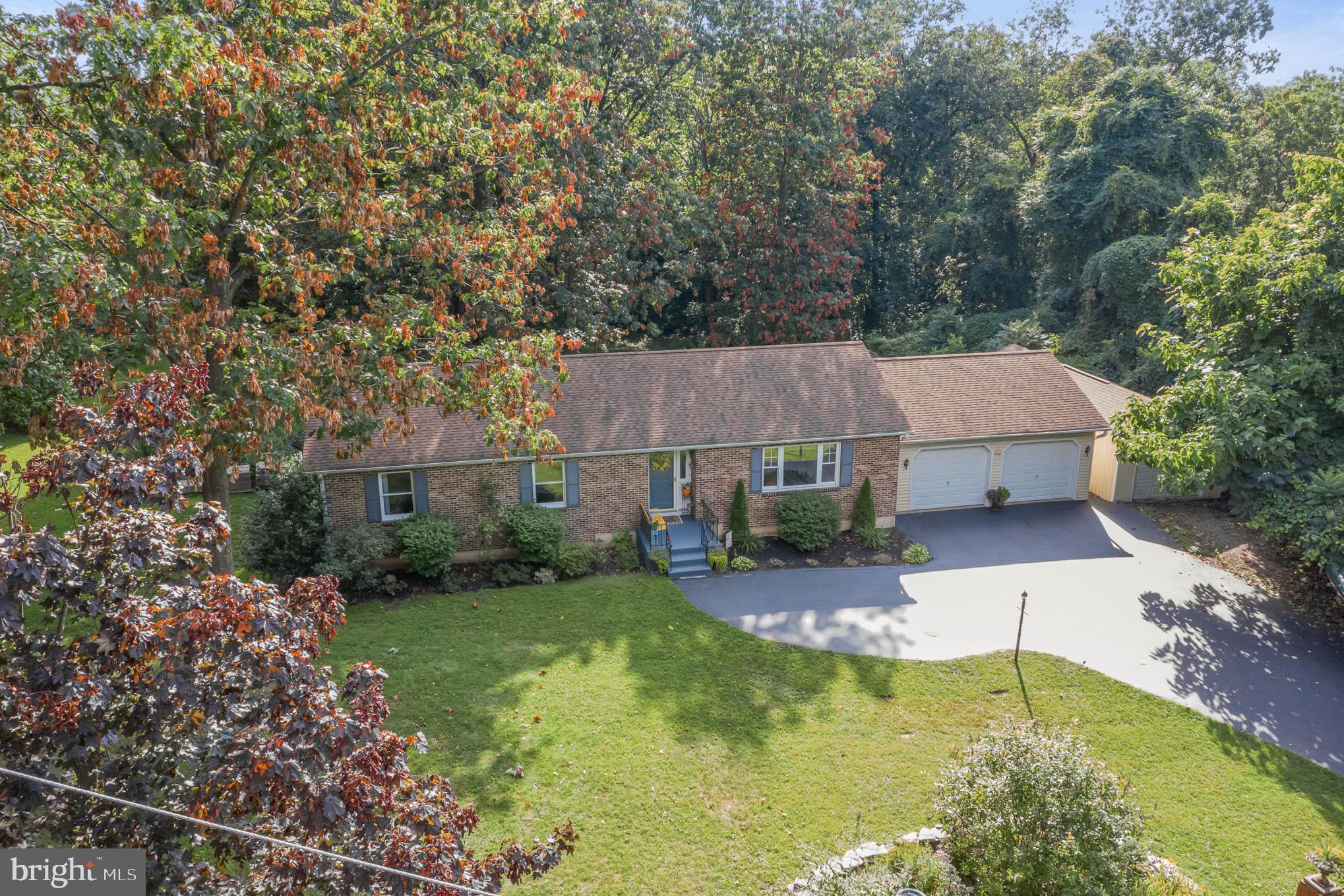 210 Mountain Road Lewisberry, PA 17339 - Photo 3 of 38 Gallery Image 3