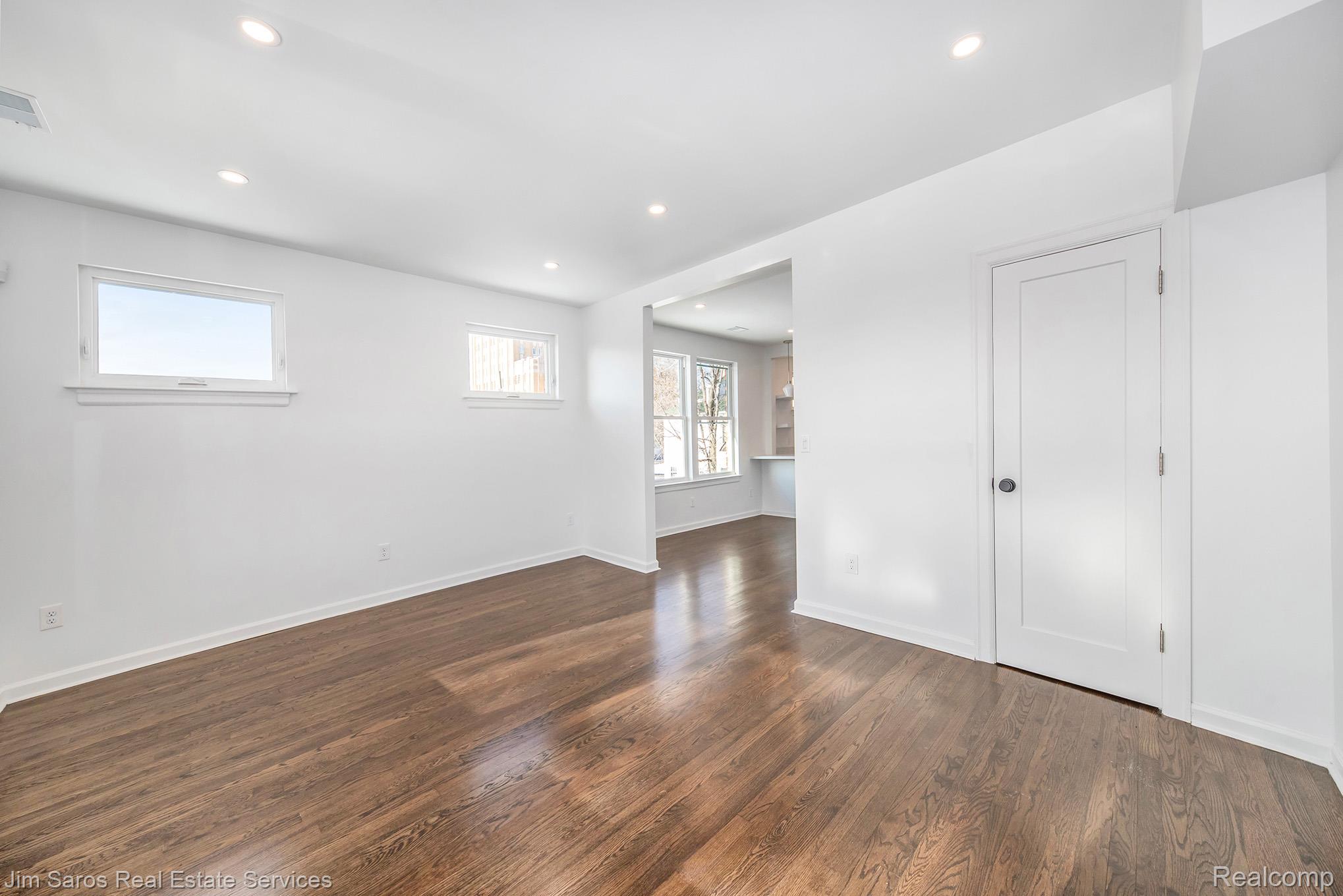 249 Custer Street Detroit, MI 48202 - Photo 4 of 22 2S4A4714.jpg