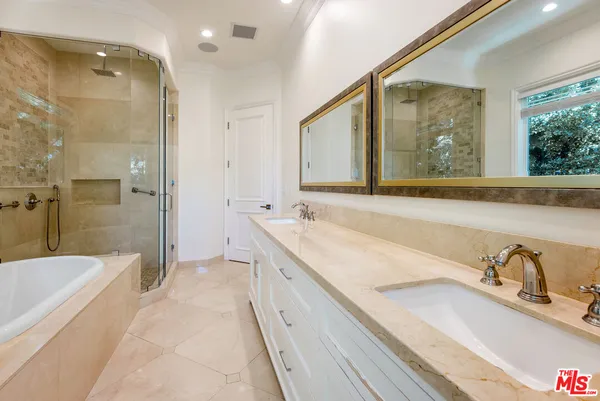 $35,000 | 345 South Saltair Avenue, Los Angeles, CA 90049