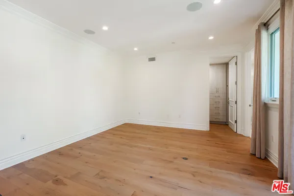 $35,000 | 345 South Saltair Avenue, Los Angeles, CA 90049