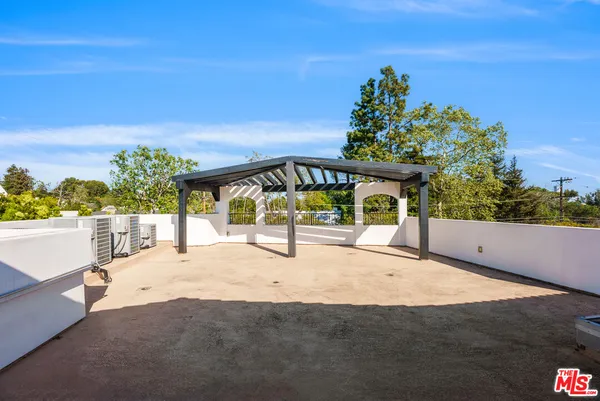 $35,000 | 345 South Saltair Avenue, Los Angeles, CA 90049