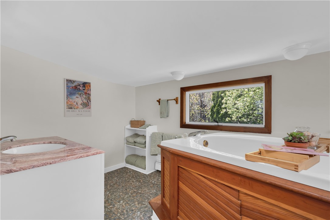 1 Mohawk Trail Narragansett, RI 02882 - Photo 15 of 23