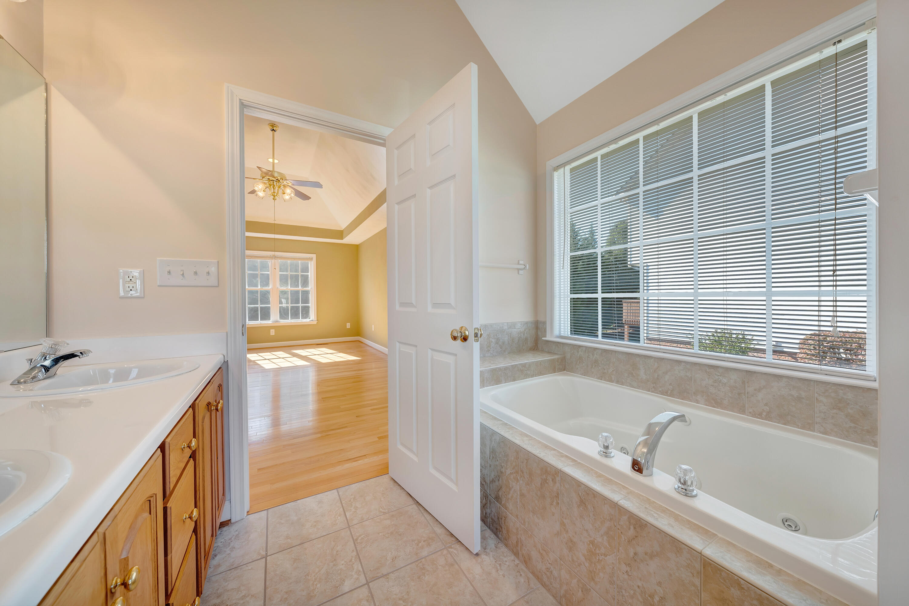 600 Castleridge Road Vinton, VA 24179 - Photo 15 of 36 26-DSC08529