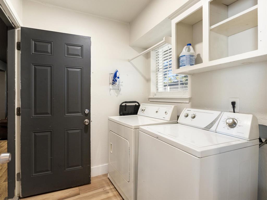 3614 Parader Court Dallas, TX 75228 - Photo 33 of 40 a utility room with dryer and washer