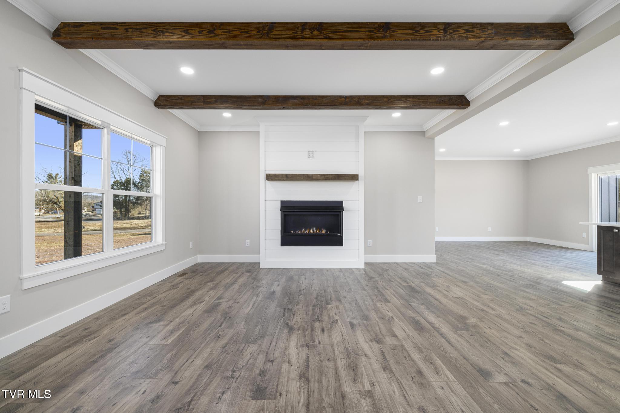 354 Old White Top Road Bluff City, TN 37618 - Photo 12 of 26 LR Fireplace