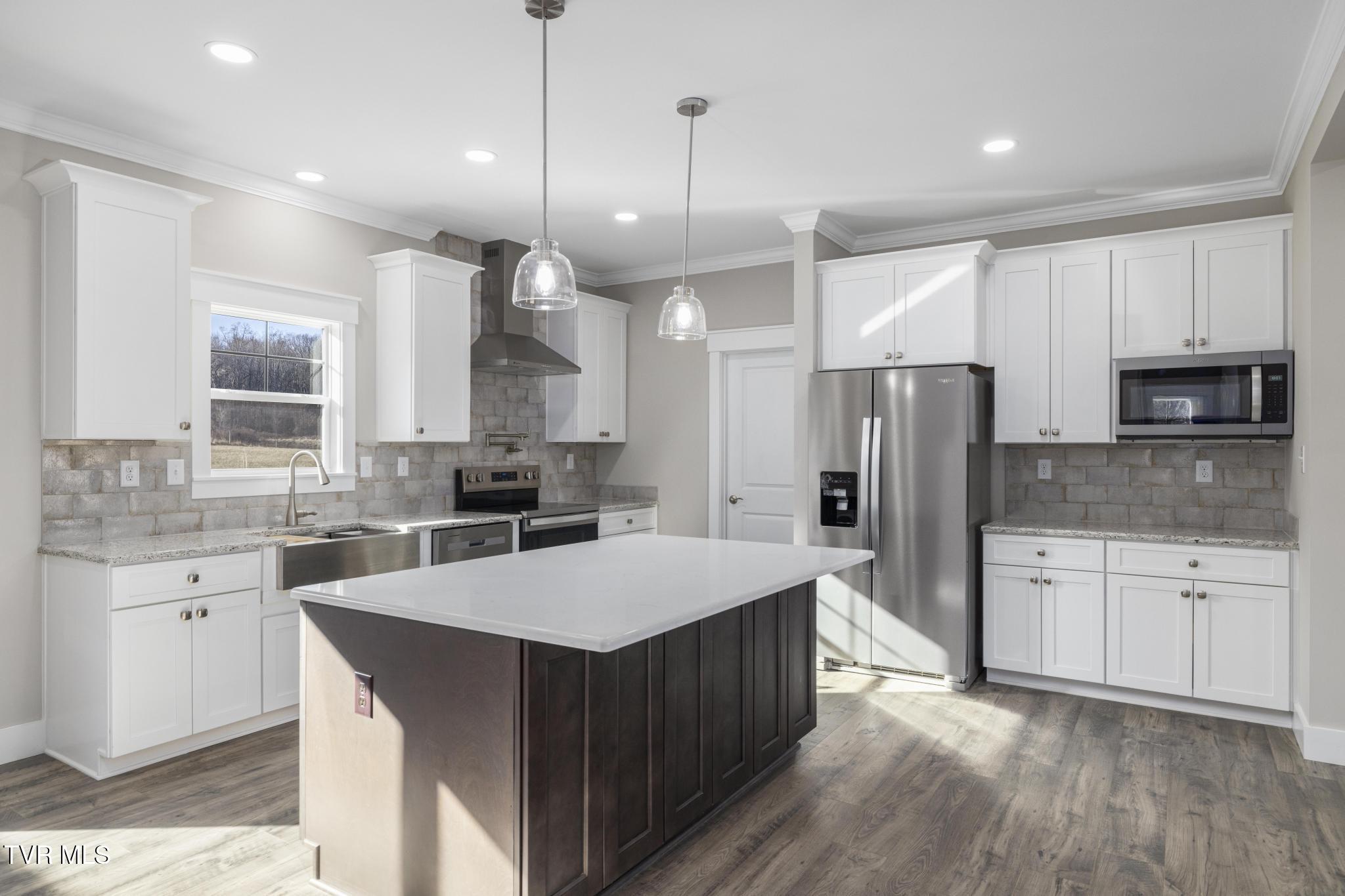 354 Old White Top Road Bluff City, TN 37618 - Photo 16 of 26 IMG_6166