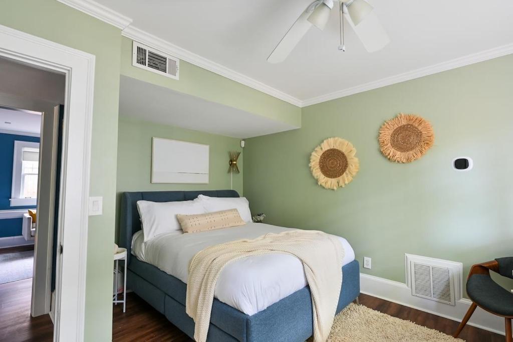 2076 Ridgedale Road Northeast Atlanta, GA 30317 - Photo 30 of 40