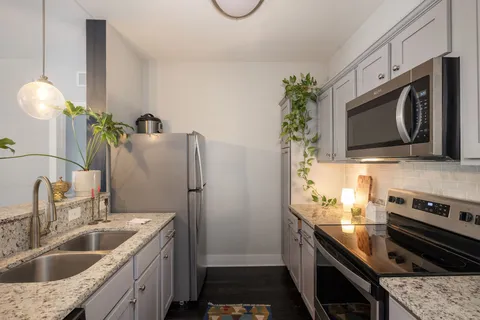 $260,000 | 934 Governors Court, Unit 210, Nashville, TN 37211