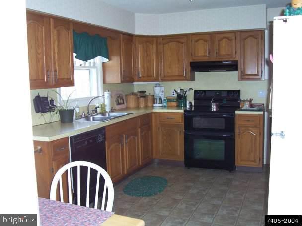 47 Washington Road New Freedom, PA 17349 - Photo 3 of 8 Gallery Image 3