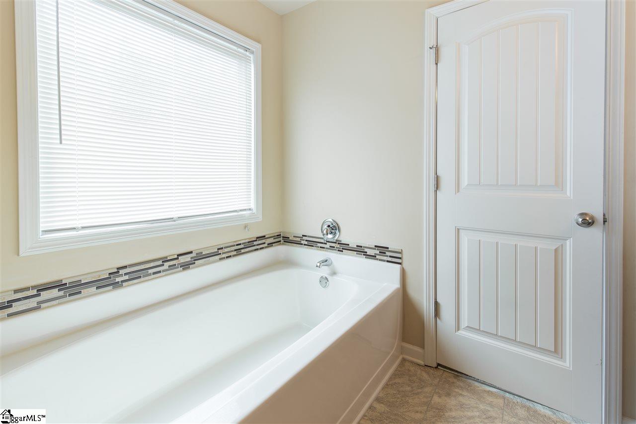 105 Shefleys Road Simpsonville, SC 29680 - Photo 12 of 32 Gallery Image 12