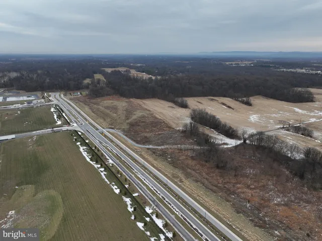 a view of terrace with city view