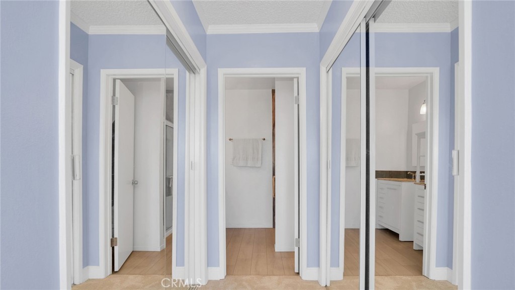 10725 Ohio Avenue, Unit 301 Los Angeles, CA 90024 - Photo 23 of 39 a view of entryway with bathroom