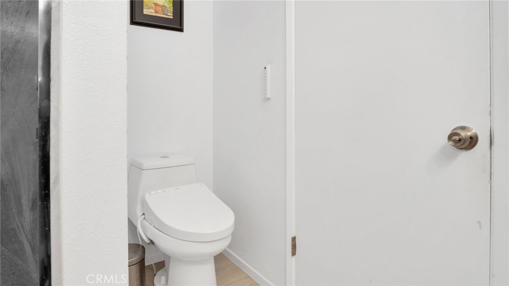 10725 Ohio Avenue, Unit 301 Los Angeles, CA 90024 - Photo 27 of 39 a view of a bathroom with a toilet