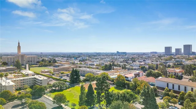 $1,049,999 | 10725 Ohio Avenue, Unit 301, Los Angeles, CA 90024