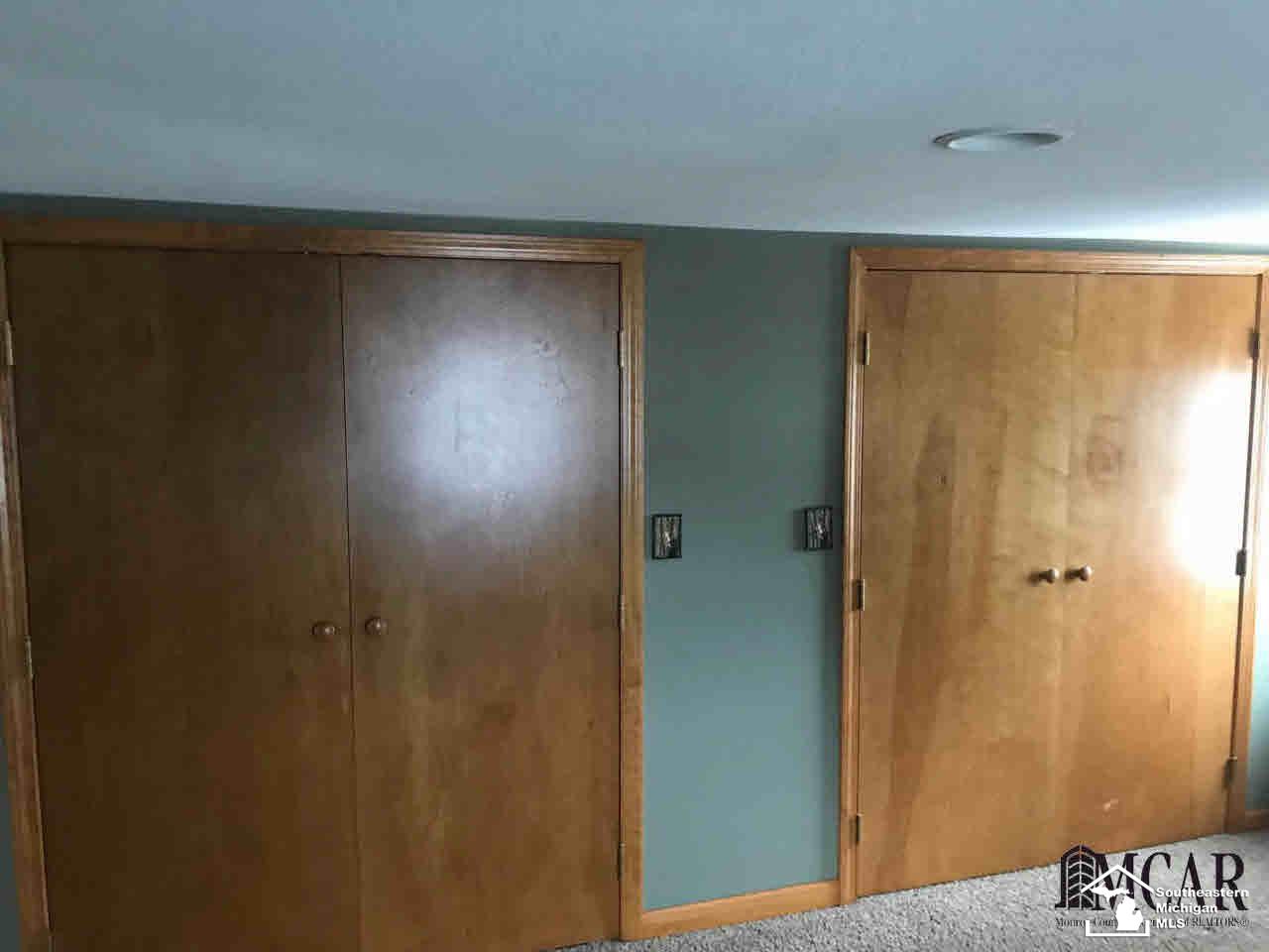 13014 Dixon Road Dundee, MI 48131 - Photo 18 of 20 21414932-17.JPG