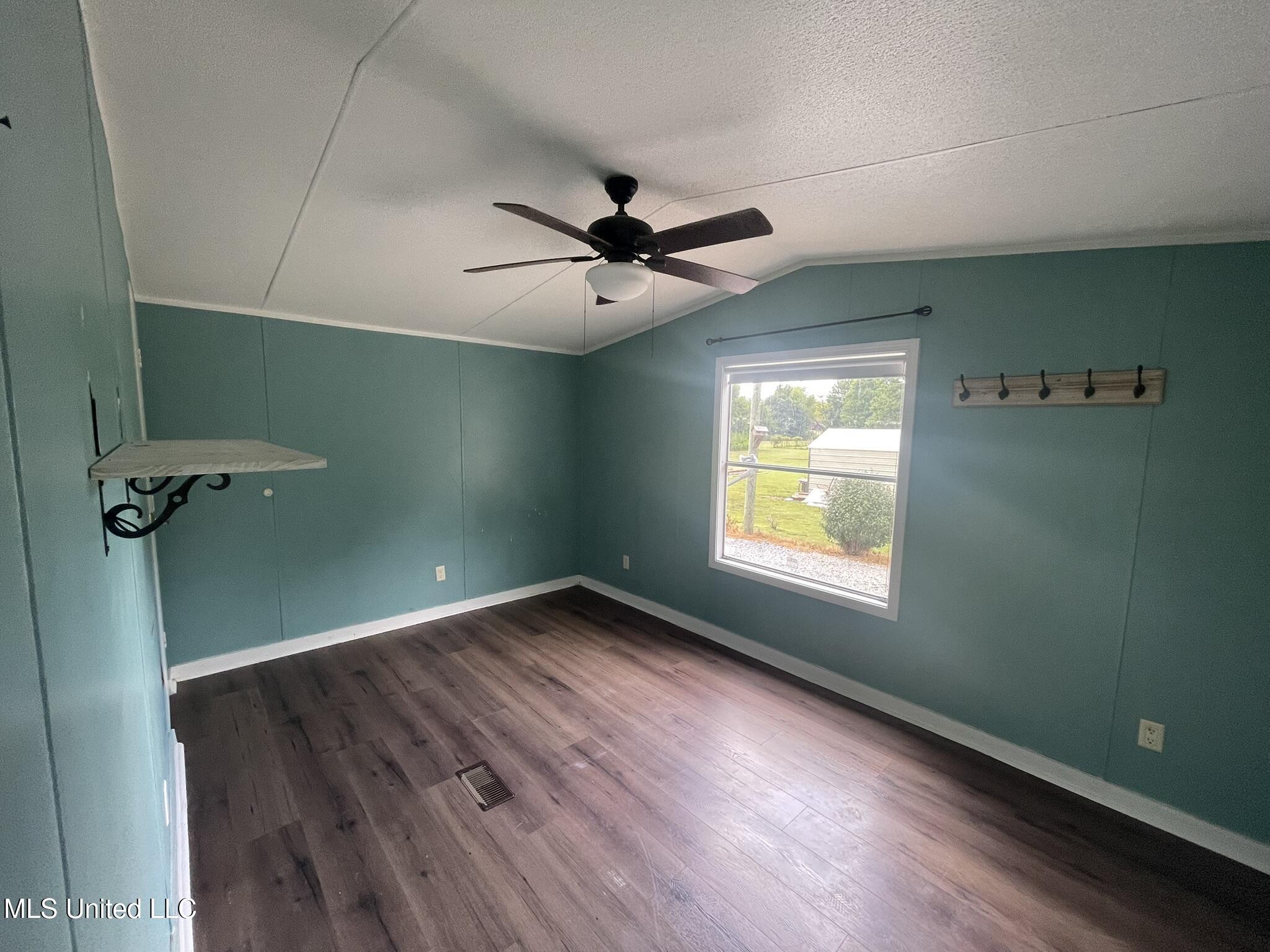 329 Walker Road Cleveland, MS 38732 - Photo 8 of 28 IMG_4954