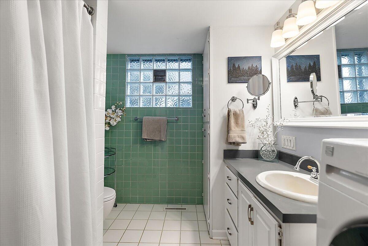 437 Graafschap Road Holland, MI 49423 - Photo 38 of 55