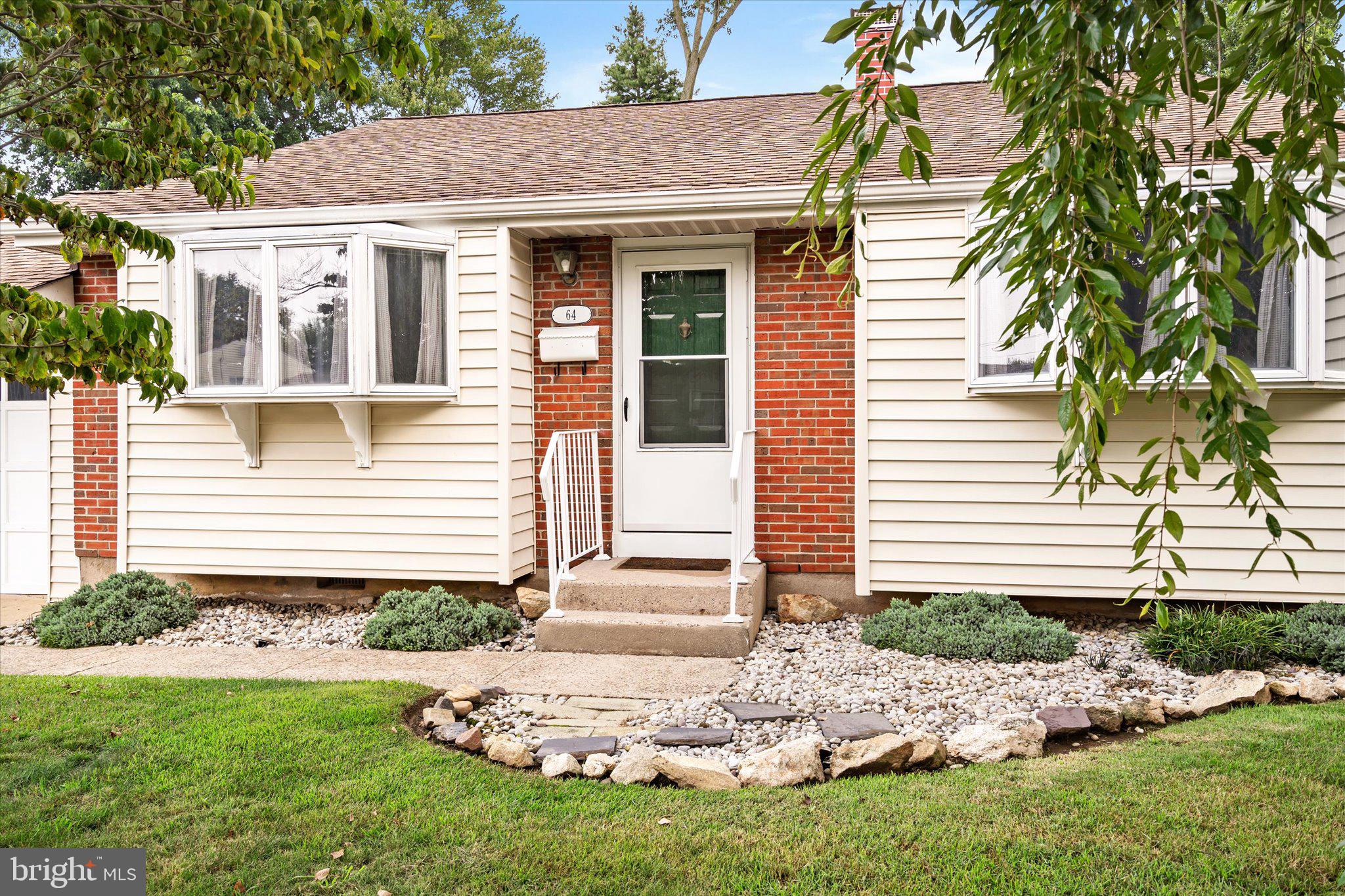 64 Gerard Road Hamilton, NJ 08620 - Photo 3 of 27