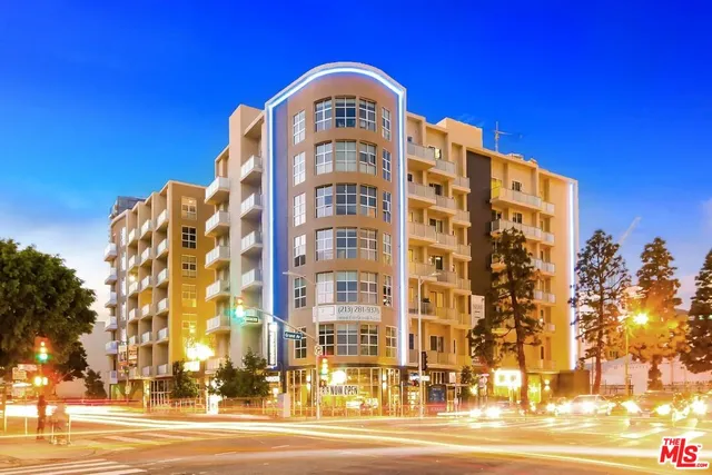 $2,208 | 1249 South Grand Avenue, Unit PH01, Los Angeles, CA 90015