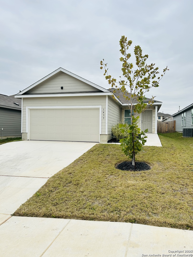 1435 Riojas Road San Antonio, TX 78224 - Photo 1 of 14