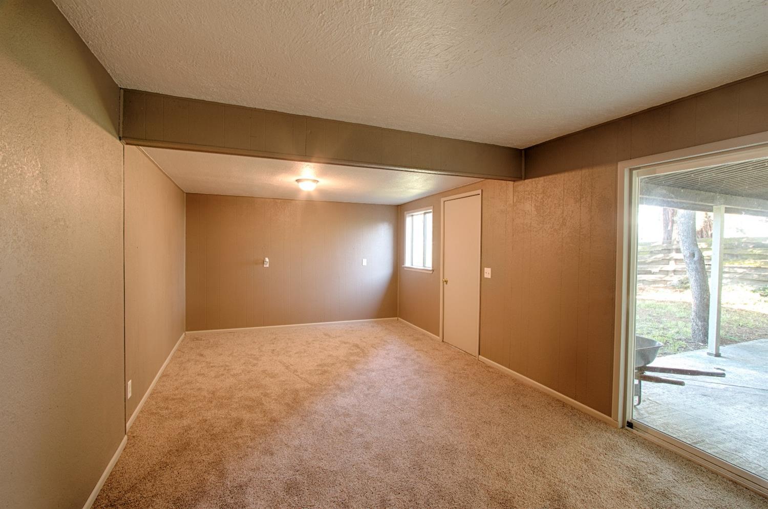 1593 Roberts Road Medford, OR 97504 - Photo 7 of 15 Additional Photo