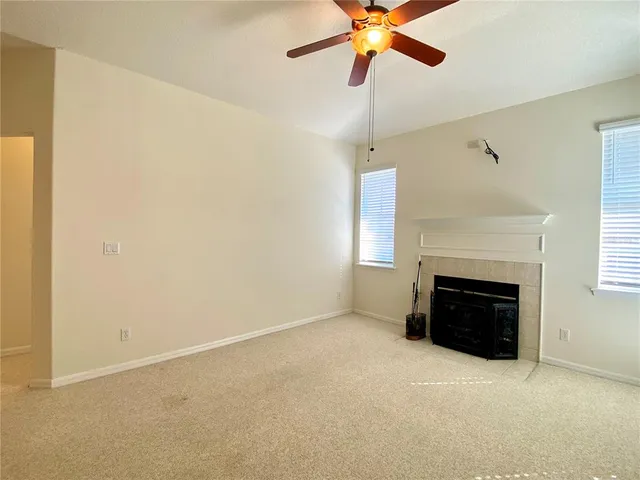 a view of empty room with window