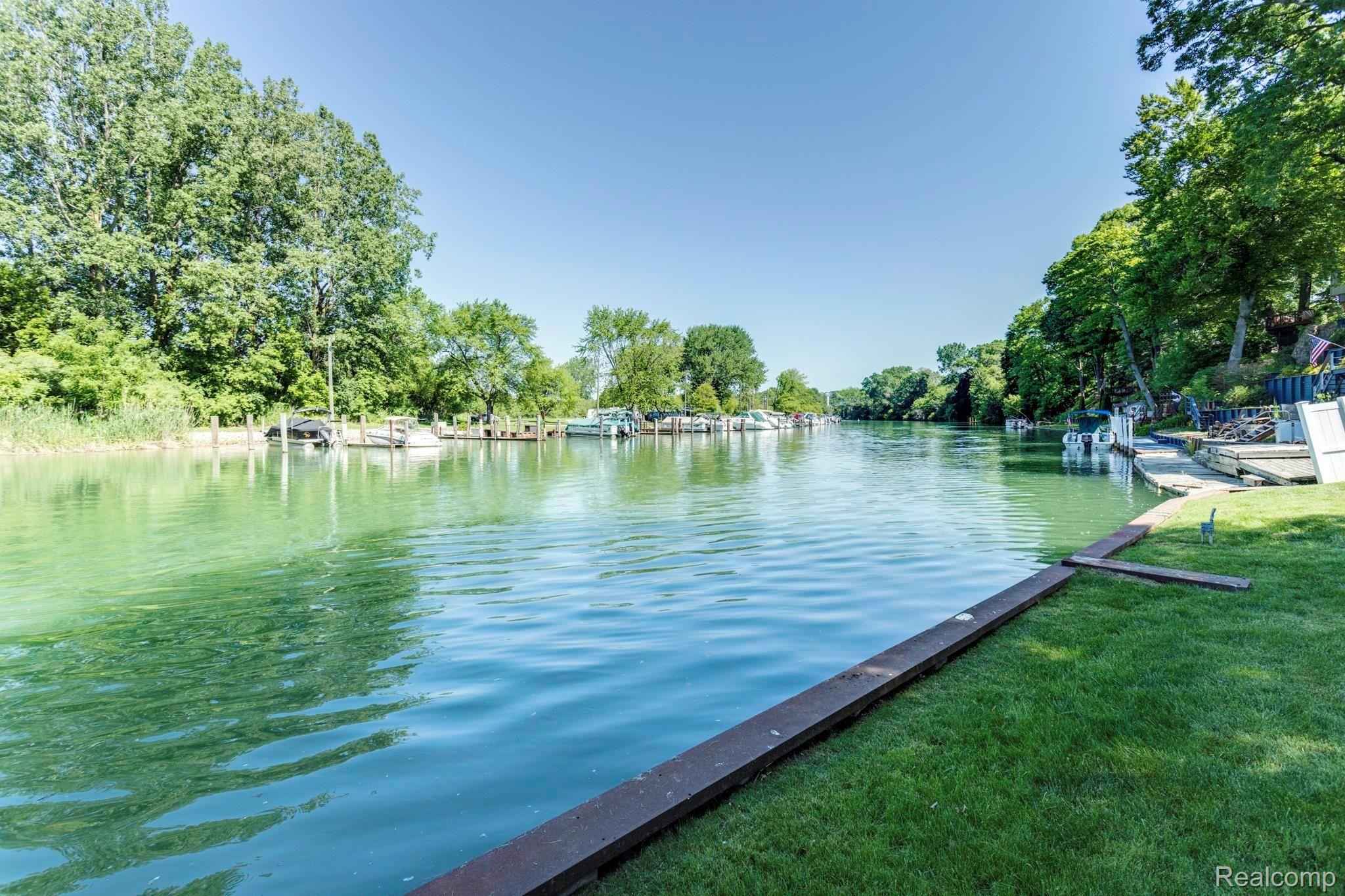3425 Riverside Drive Port Huron, MI 48060 - Photo 60 of 78 3425 Riverside Dr-65.jpg