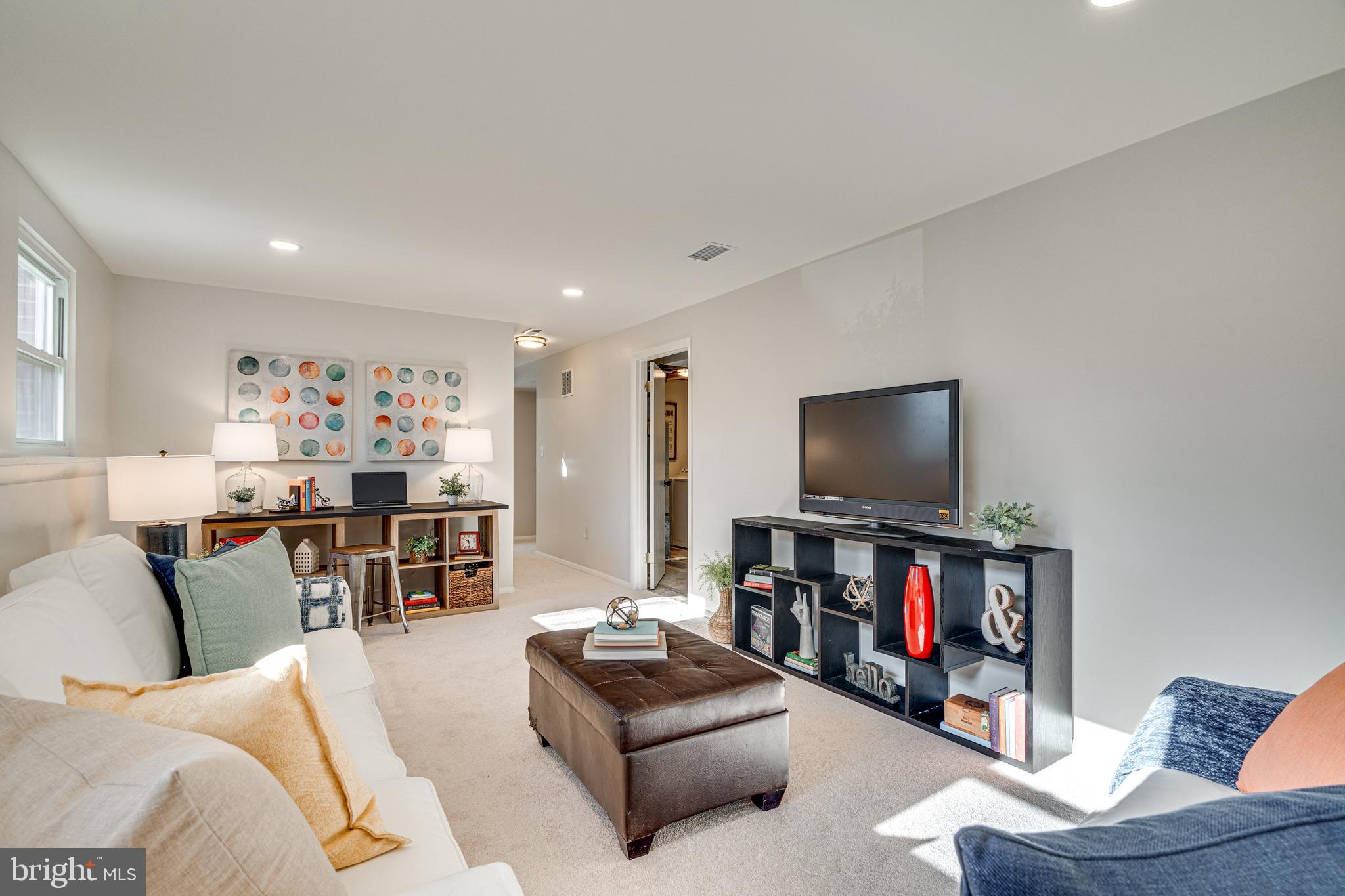 5813 Heming Avenue Springfield, VA 22151 - Photo 21 of 31 Home has such a nice layout for today's living