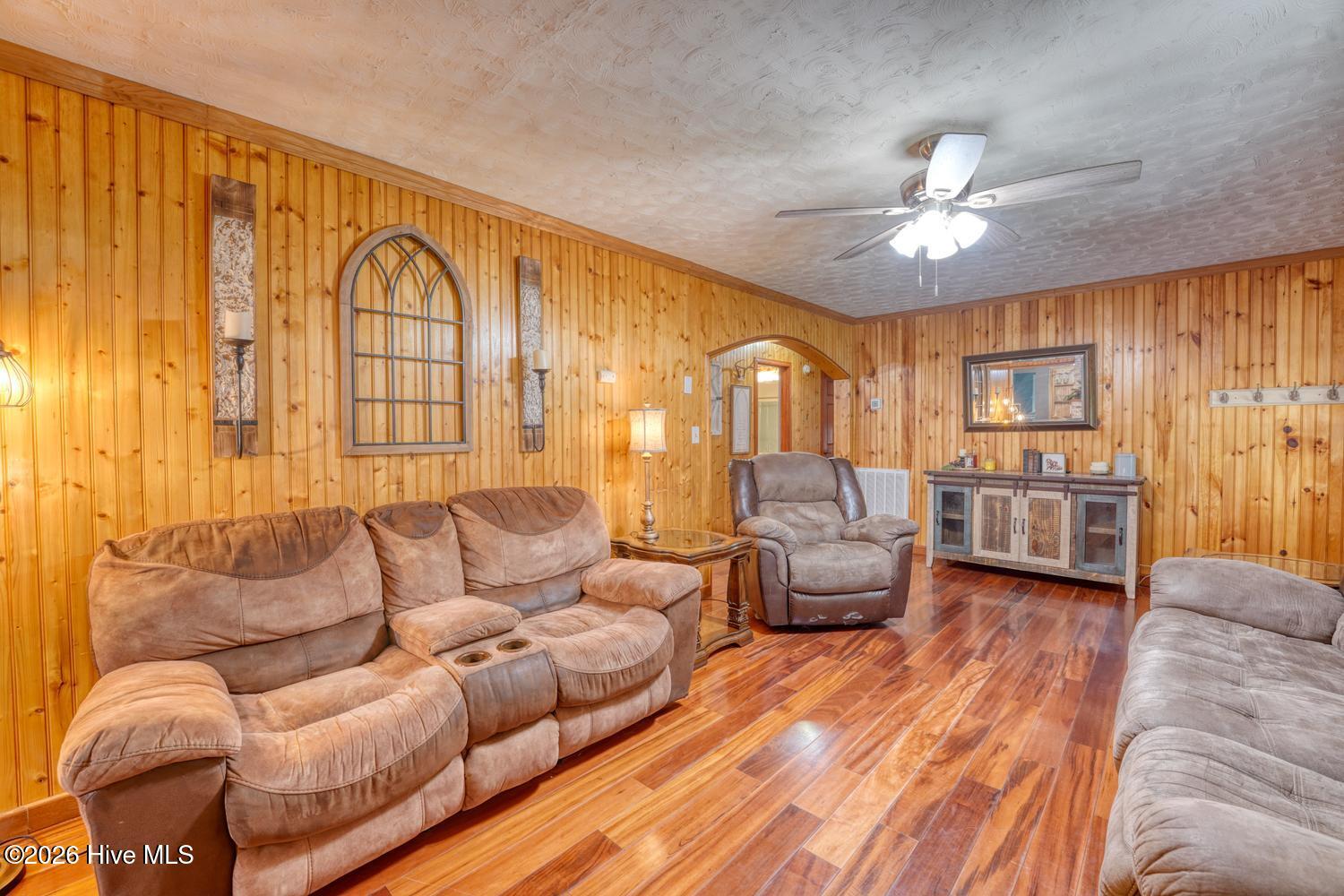 383 Sunrise Street Murphy, NC 28906 - Photo 15 of 59 015-007-DSC02730-1500x1000
