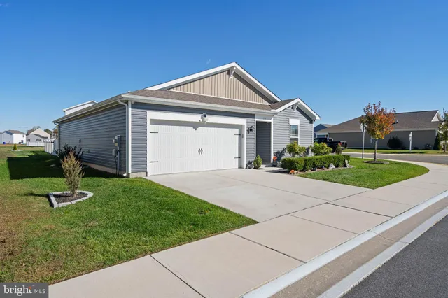 a view of a back yard of the house