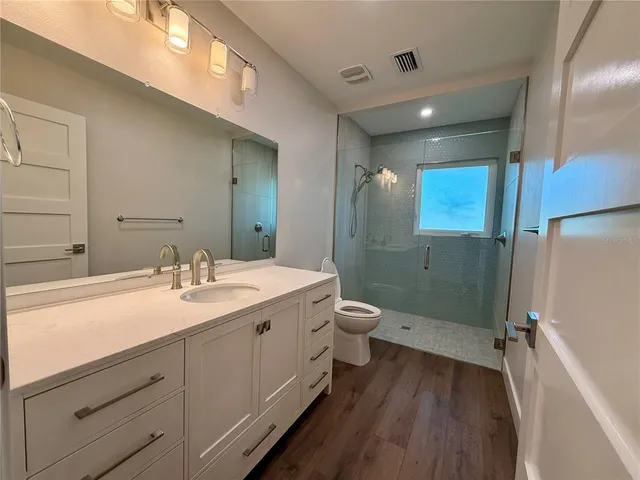 $1,795,000 | 3231 East Forest Lake Drive, Sarasota, FL 34232