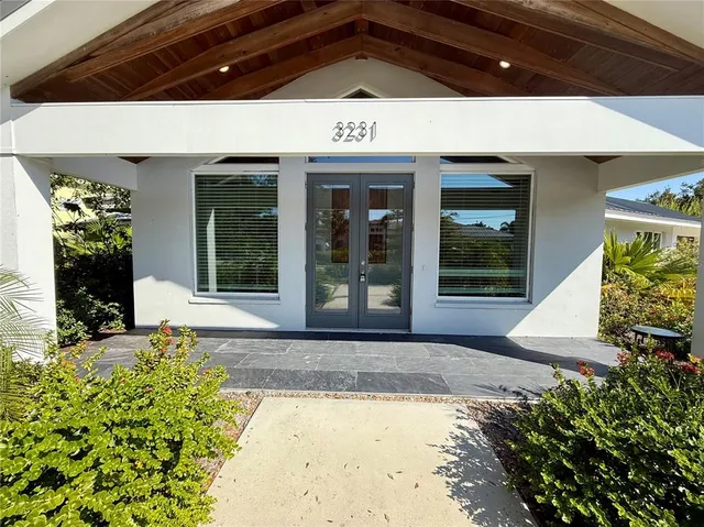 $1,795,000 | 3231 East Forest Lake Drive, Sarasota, FL 34232