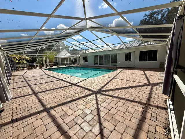 $1,795,000 | 3231 East Forest Lake Drive, Sarasota, FL 34232