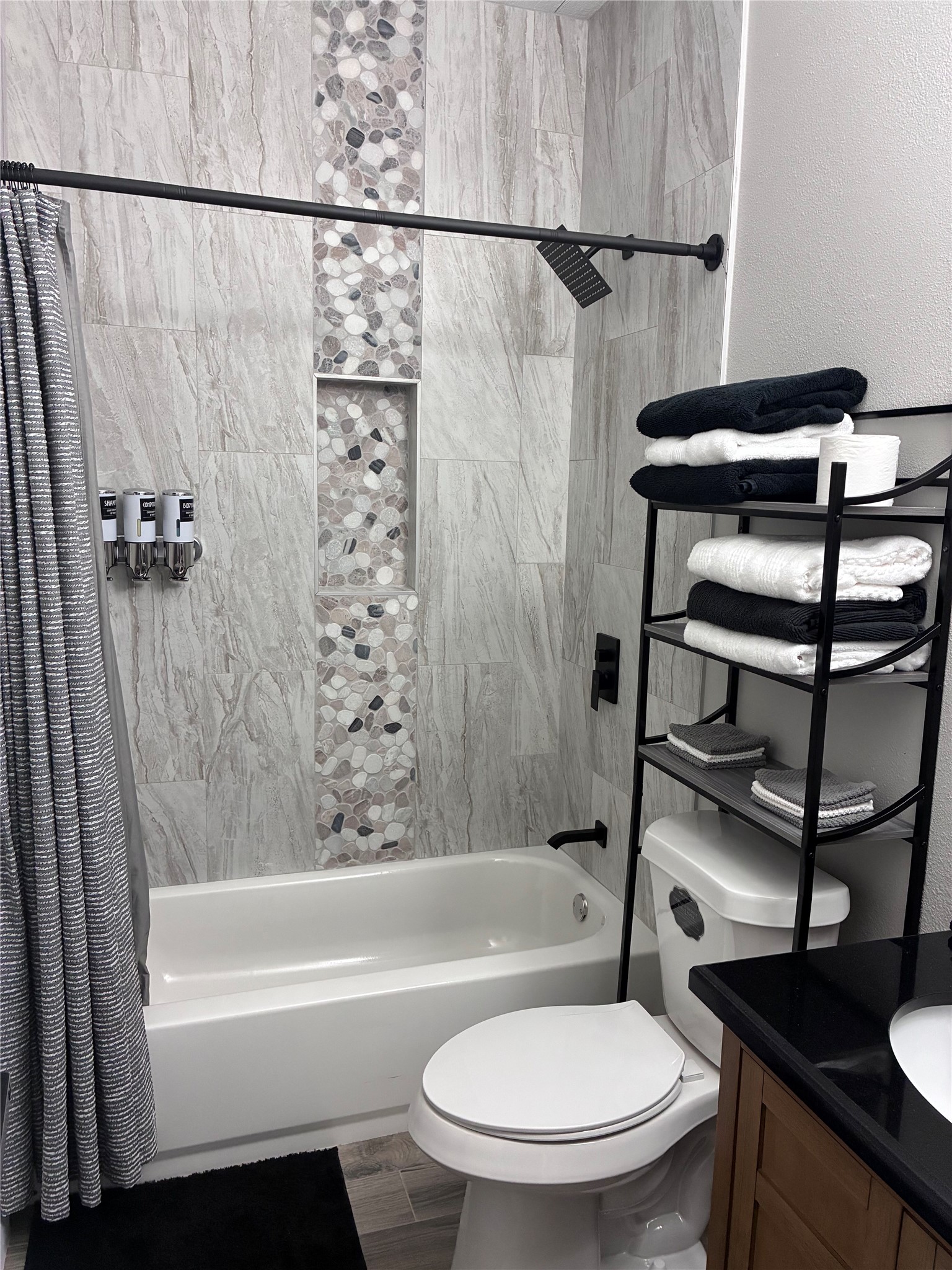 1135 Red Fox Road La Grange, TX 78945 - Photo 28 of 32 a bathroom with a toilet a sink and bathtub