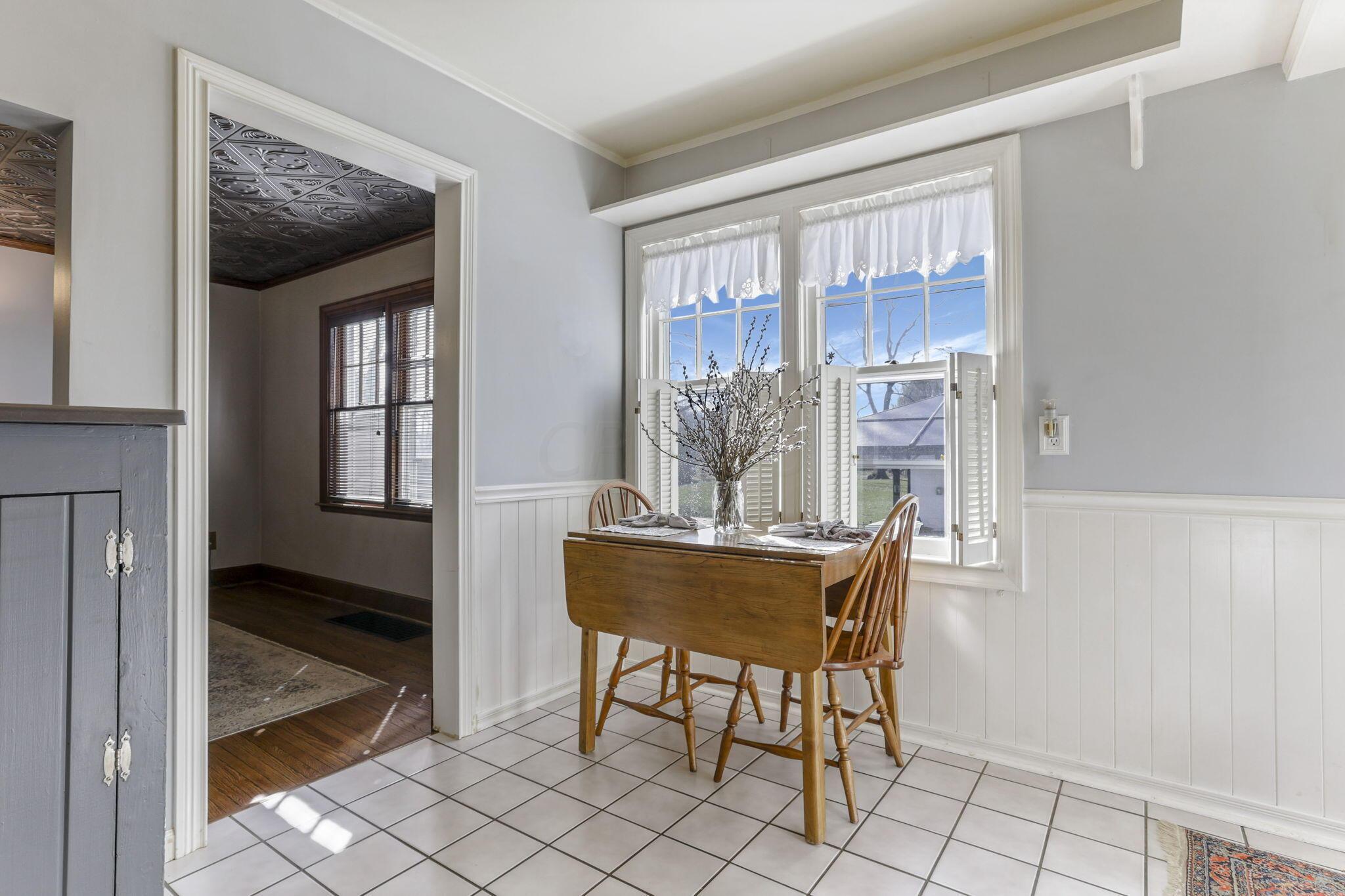 141 Park Road Columbus, OH 43235 - Photo 31 of 75 31-web-or-mls-0V3A7971