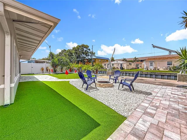 $3,800 | 572 Baywood Drive North, Dunedin, FL 34698