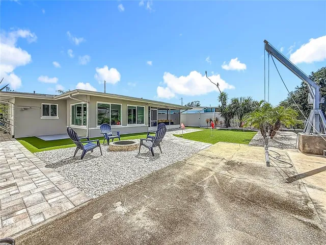 $3,800 | 572 Baywood Drive North, Dunedin, FL 34698