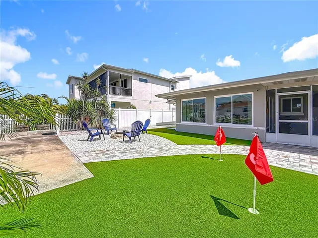 $3,800 | 572 Baywood Drive North, Dunedin, FL 34698