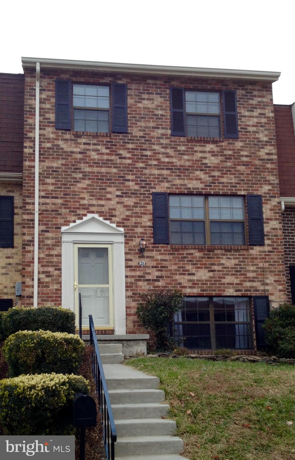 Brick Front Townhome in Broadfields!